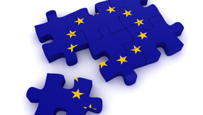 EURUSD : Cassure baissière en cours suite aux PMIs européens